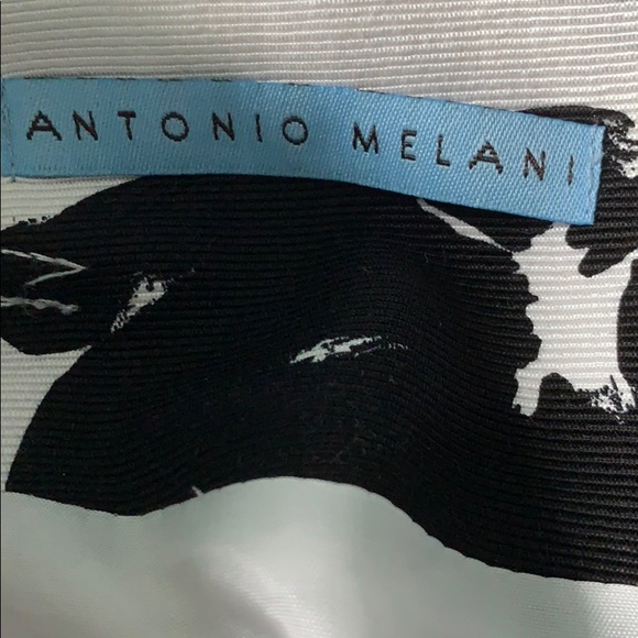 Beautiful Ladies Skirt - Picture 4 of 6